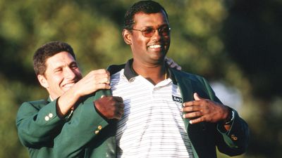 2000: Vijay Singh