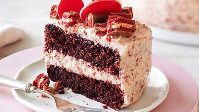 Recipe:&nbsp;<a href="http://kitchen.nine.com.au/2016/05/05/10/52/red-velvet-tim-tam-cake" target="_top">Red velvet Tim Tam cake</a>