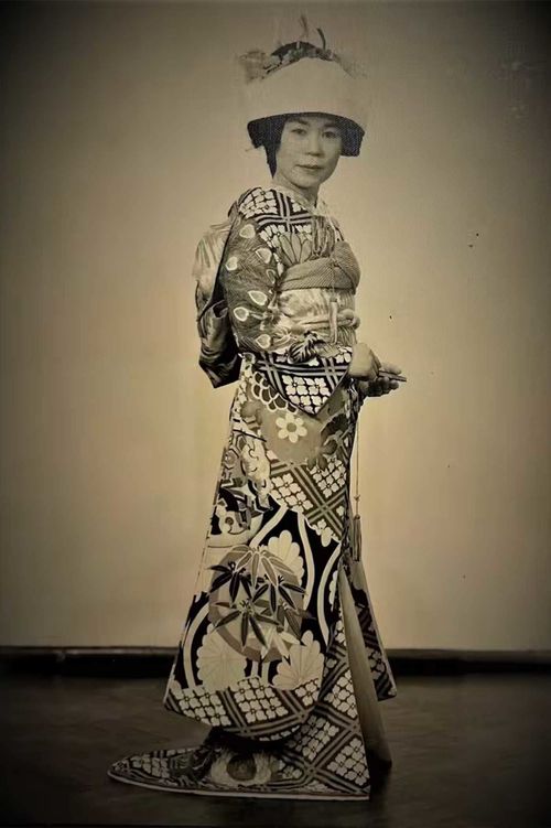 Tetsuko McKenzie was 16 when Hiroshima was bombed.