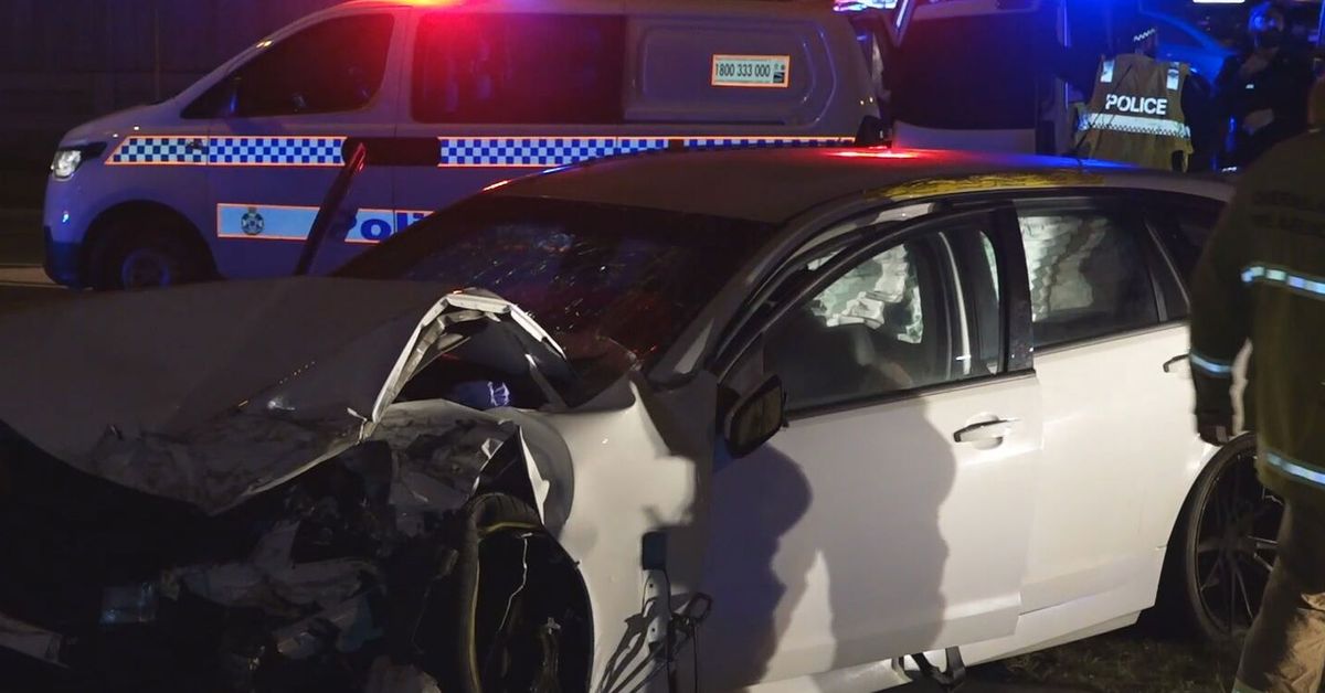 Man fighting for life, four other teens injured after Gold Coast crash