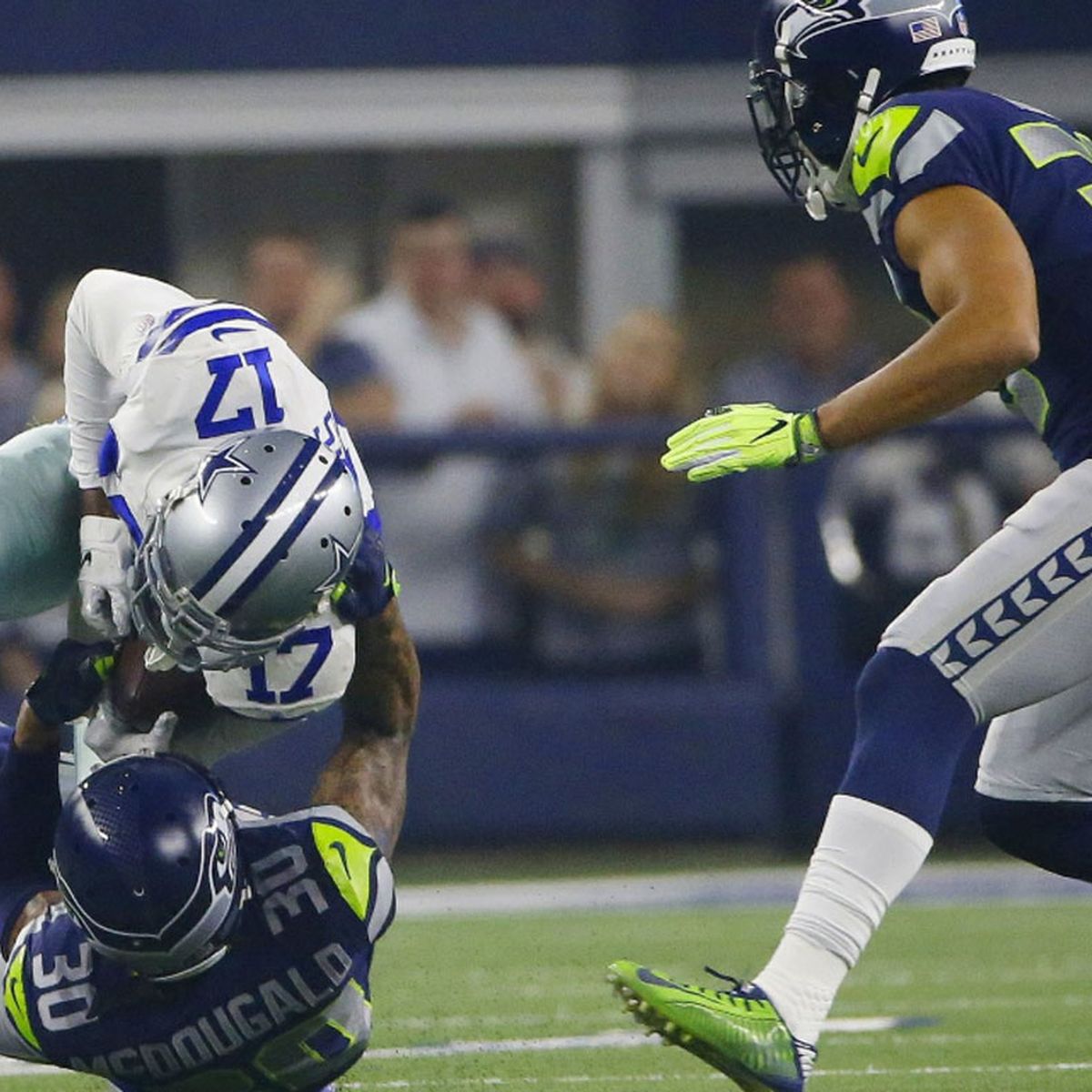 Cowboys-Seahawks reaction: 'Deuce Mania' brightens night otherwise darkened  by injuries