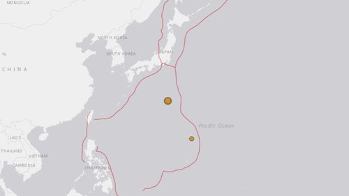 Magnitude 6.9 quake hits off islands south of Tokyo