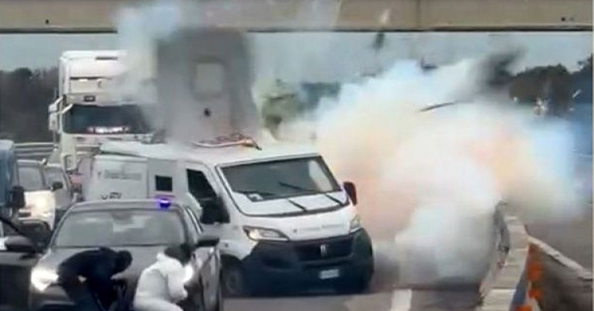 Two arrested in Italy over armed robbery on security truck