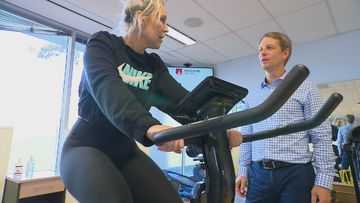 Three universities team up to trial new back pain therapy.