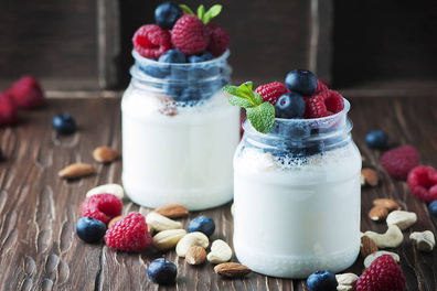 Antioxidant vanilla yoghurt jar