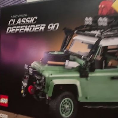Magda Subbanksi Lego defender