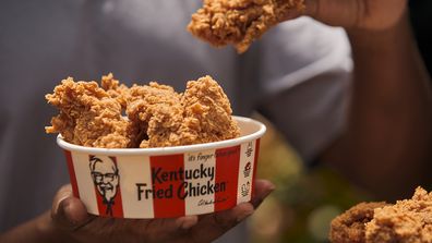 Kentucky Fried Chicken trae oficialmente de vuelta Hot &  Crujiente sin hueso por tiempo limitado
