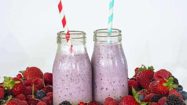 Gluten-free Weet-Bix banana berry smoothie