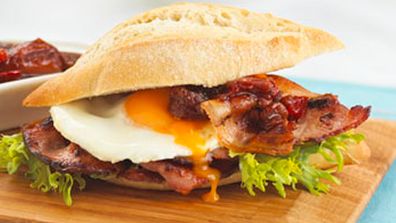 Cafe-style bacon and egg roll