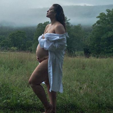 Ashley Graham shows off her growing baby bump in body positivity video:  'You look good' - 9Celebrity