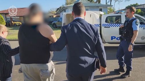 Outro homem também foi preso em Emerton.