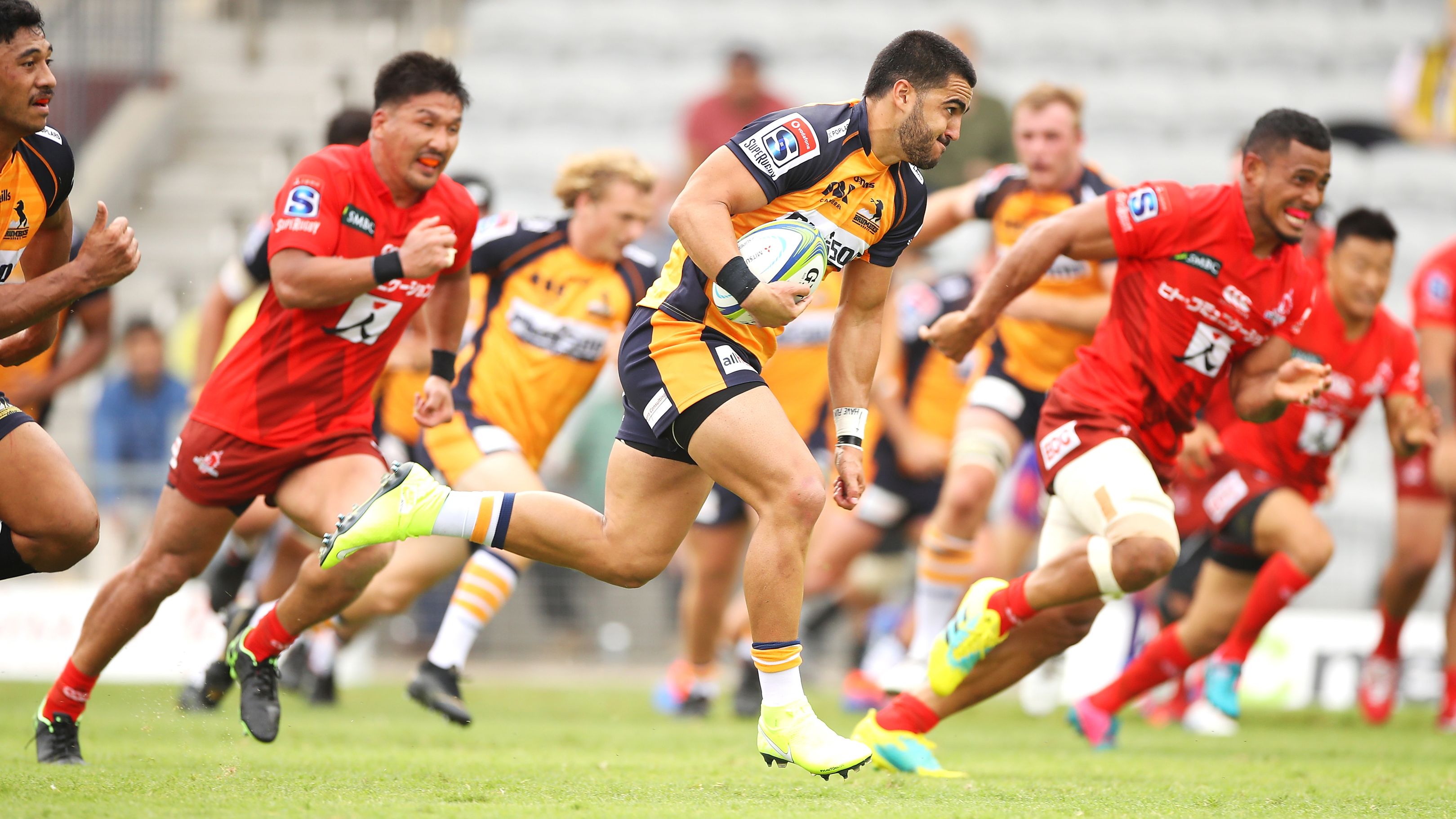 Tom Wright of the Brumbies makes a break during the round six Super Rugby match between the Sunwolves and the Brumbies in 2020.