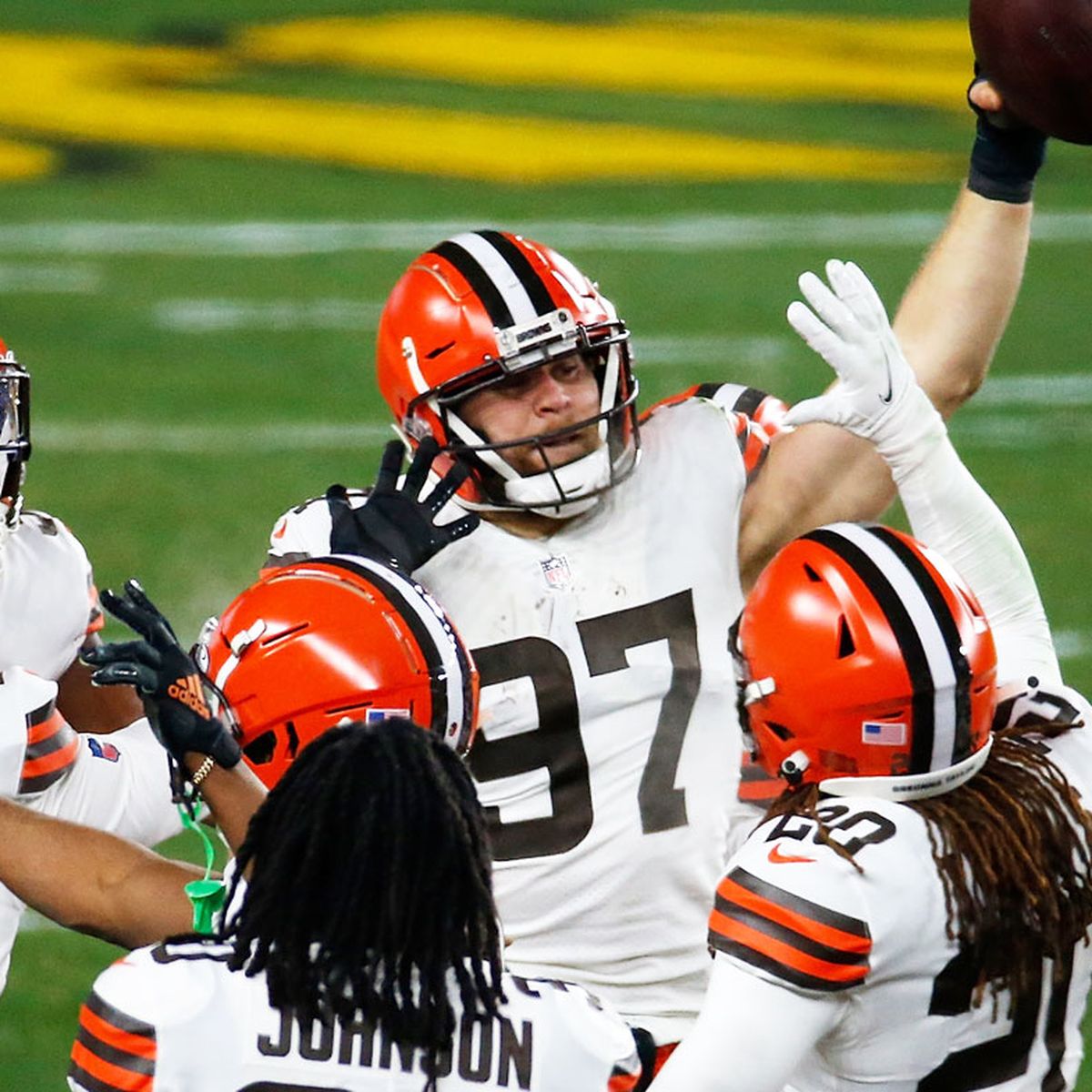 Browns Beat Rival Steelers 48-37 for their First Playoff Victory since 1995!