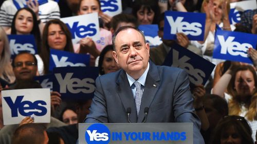 Salmond to resign after Scotland 'No' vote