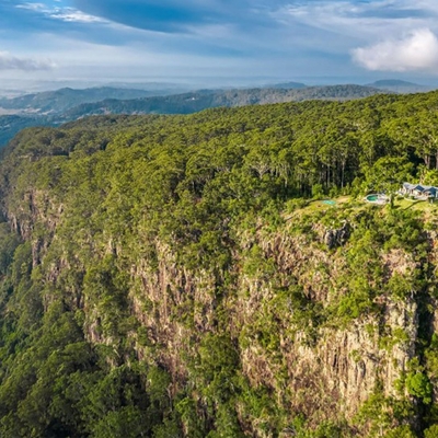 Clifftop home in NSW is built on ancient lava flow from Mount Warning