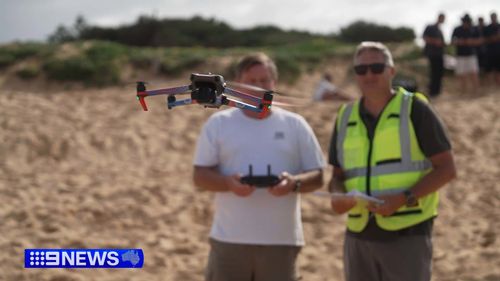 a differenza di quelli gestiti dai salvavita del surf solo durante il pattugliamento, questi saranno pilotati dai club di boardrider durante i carnevali e le sessioni di allenamento 365 giorni all'anno.