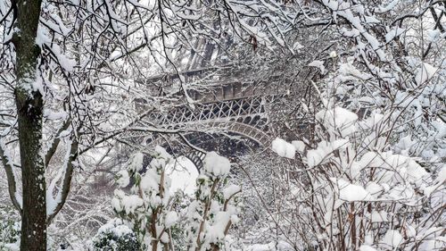 Paris has been blanketed by snow. (AAP)