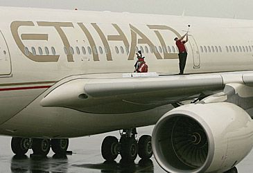 When was UAE's second flag carrier, Etihad Airways, founded?