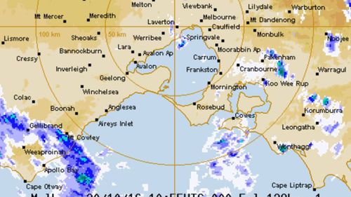 Victoria bracing for damaging winds with severe weather warning issued