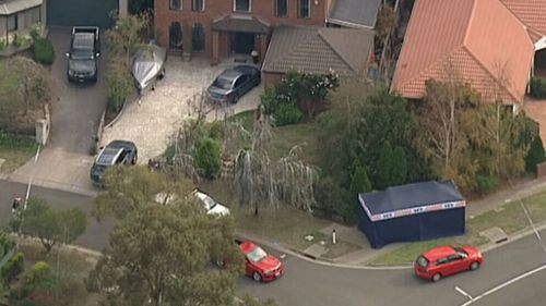An aerial shot of the crime scene in Balmoral Circuit. (9NEWS)