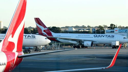 qANTAS