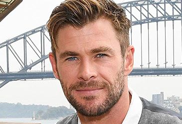 How many siblings does Chris Hemsworth have?