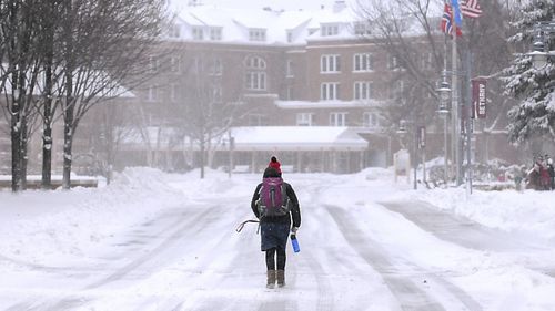 A winter storm has caused chaos in the United States with hundreds of flights cancelled and a rising death toll.