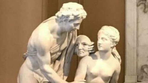 Ms Joyce shared other images of statues with their nipples exposed. (Twitter: @vaguechera)