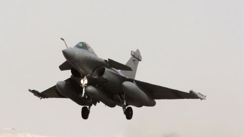 French airstrikes hit ISIL training camp in Syria