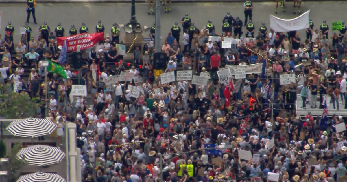 Thousands Gather in Melbourne to Protests Vaccination Mandates