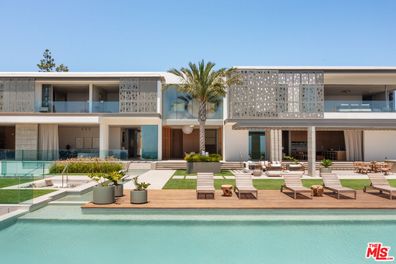 Bel Air mega mansion $150 million usd asking price 