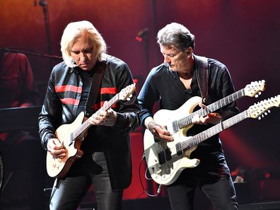 Eagles 'Joe Walsh dan Steuart Smith