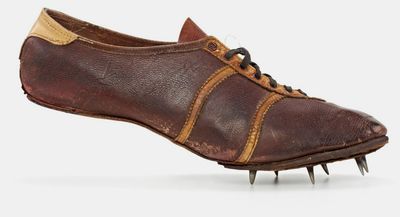 <strong>Adidas Modell Waitzer running shoe (1948)</strong>