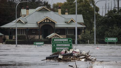 Windsor Bridge flood floodwaters July 4 2022