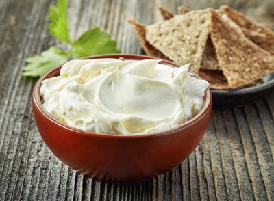 Greek yoghurt and pita bread crackers