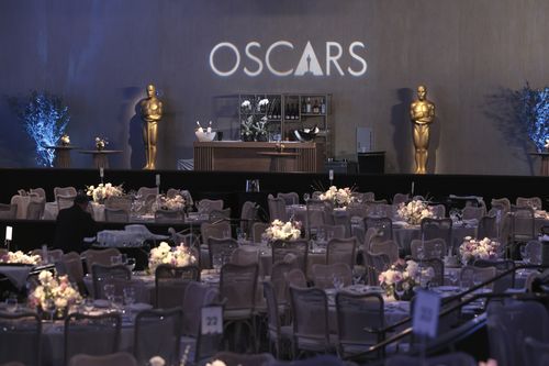 Une vue générale de l'atmosphère lors du déjeuner des nominés aux Oscars de la 96e cérémonie des Oscars, le lundi 12 février 2024, à l'hôtel Beverly Hilton de Beverly Hills, en Californie (Photo de Danny Moloshok/Invision/AP)
