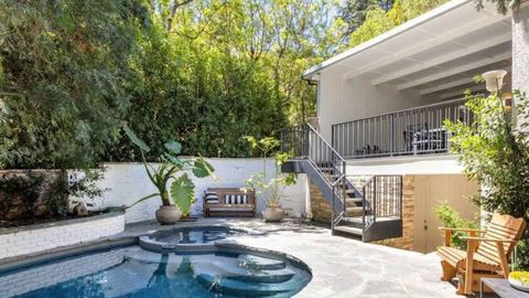 Leonardo DiCaprio celebrity property real estate mansion Los Angeles millions 