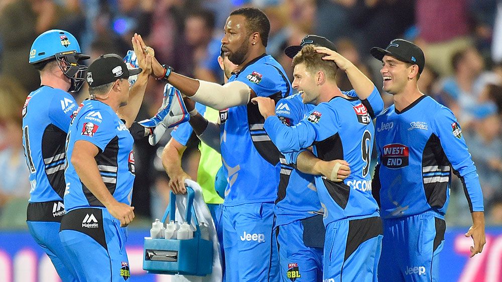 Sixers collapse helps Strikers to BBL win