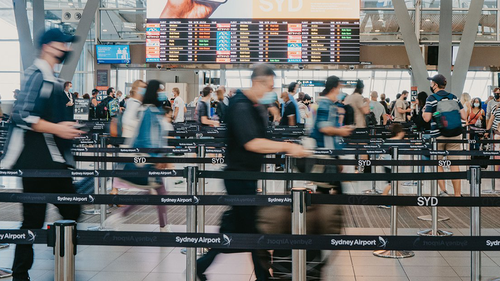 Mais de dois milhões de passageiros voarão para o Aeroporto de Sydney durante as férias escolares de julho.