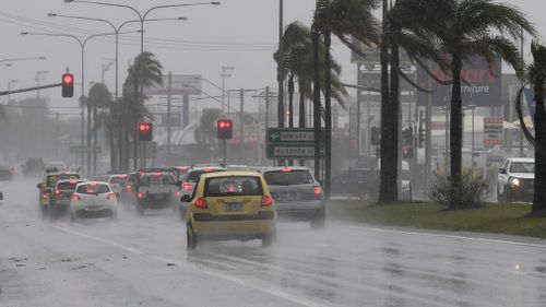 Rain wreaking havoc for drivers on the Sunshine Coast. (AAP)