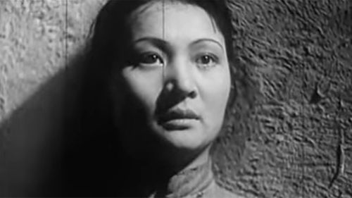 Lan Pang, sonradan Jiang Qing olarak bilinen, Kanlı Kurt Dağı'nda.