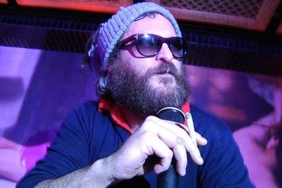 Joaquin Phoenix convinced the world that he had actually lost the plot in 2009, plunging into a very public downward spiral for mockumentary film, <i>I'm Still Here</i>. <br/><br/>Announcing that he was retiring from acting to become rap artist, he changed his image from heartthrob Hollywood hottie to hip hop hobo and remained in character at every public event for the entire year. <br/><br/><i>Image: They Are Going to Kill Us Productions</i>
