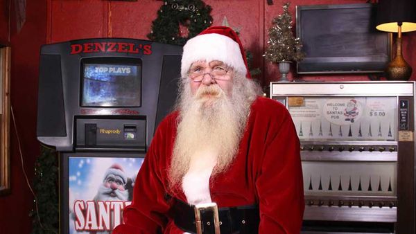 Santa's Pub in Nashville, a karaoke dive bar