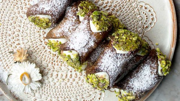 Cocoa cannoli with ricotta