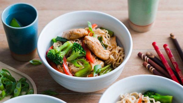 Honey soy and garlic chicken noodles recipe by Maggi