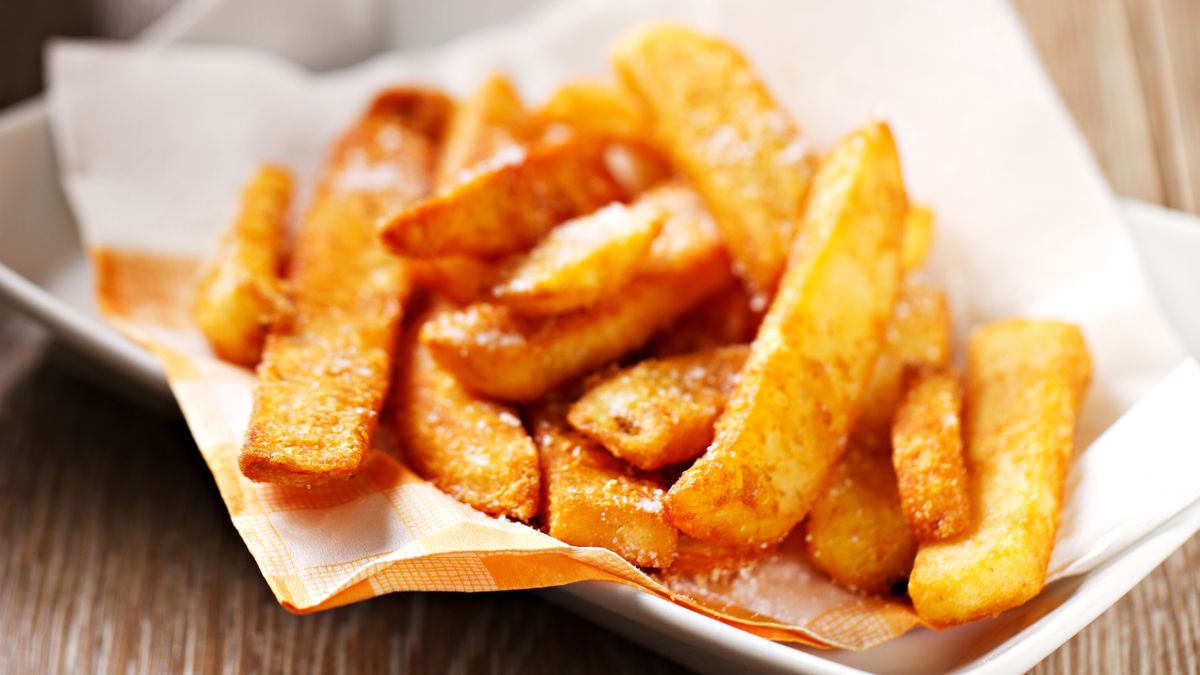 Hot Chips: How to make the perfect pub-style chips at home using an air  fryer, deep fryer, oven and more | Explainer - 9Kitchen