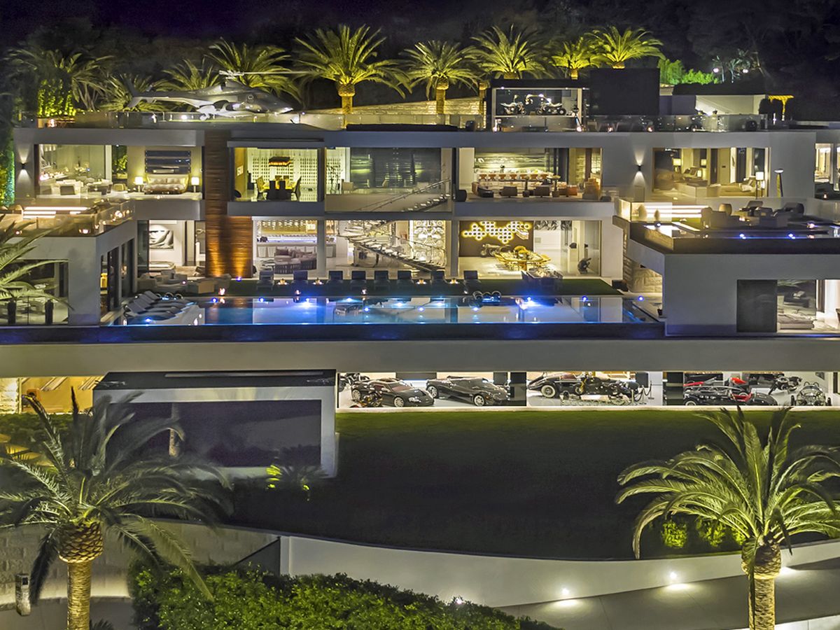 The U.S.' priciest house for sale: A Bel-Air mansion with 21 bathrooms and  a helicopter