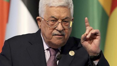 Palestinian President Mahmoud Abbas speaks during the closing news conference following the Organisation of Islamic Cooperation's Extraordinary Summit in Istanbul. (AAP)
