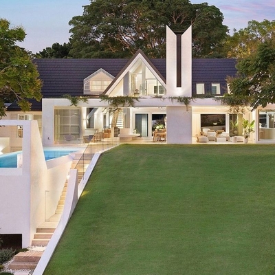 The luxury Queensland listing with a floating swimming pool
