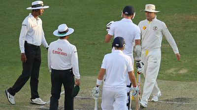  Anderson told to hole   for 'a breached  f-----g arm'